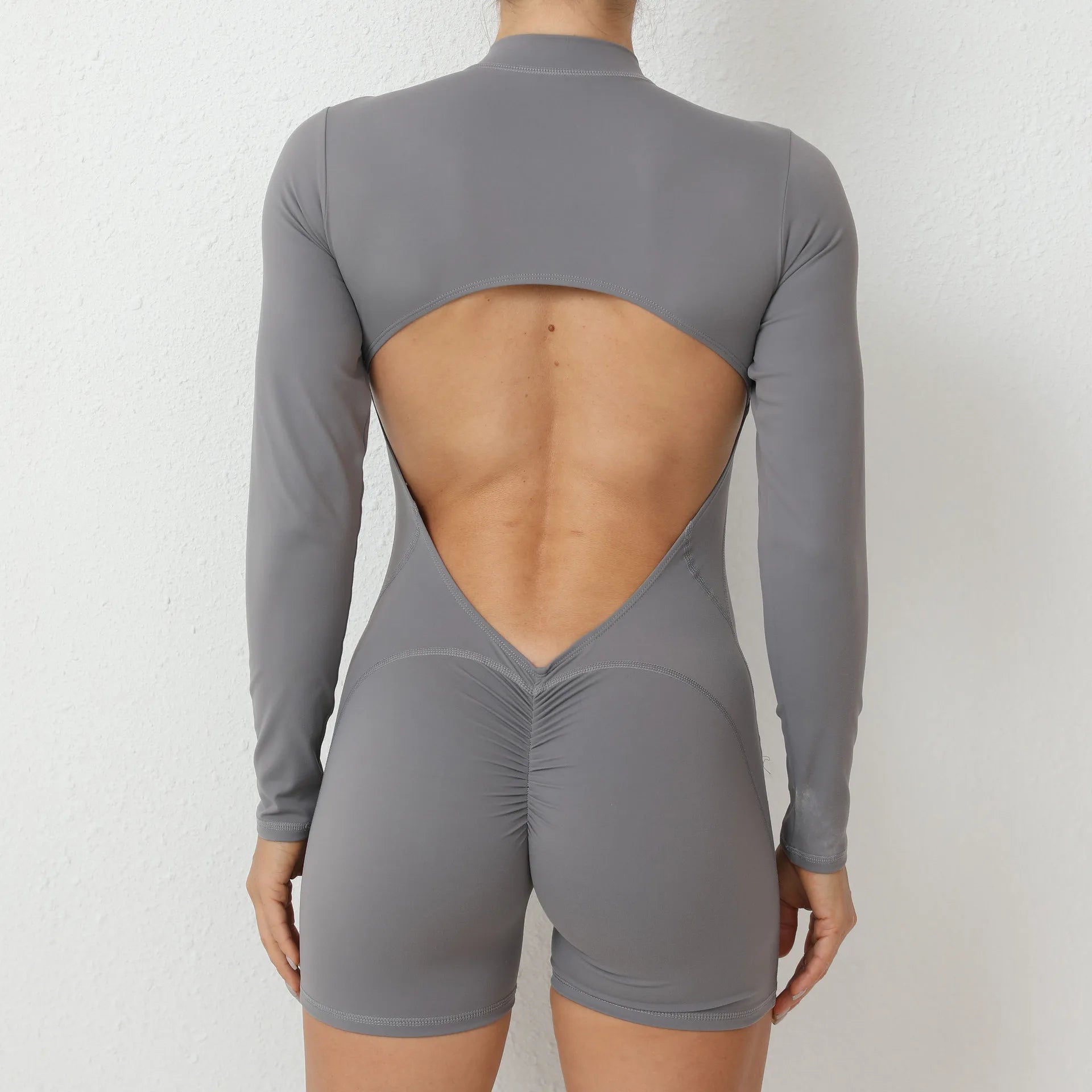 V Back Scrunch Suit